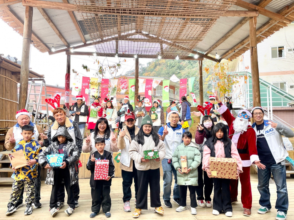 友達永續基金會號召「圓夢計畫」行動連續23年，由同仁凝聚內部愛心與資源送往偏鄉，累積為逾萬名兒童圓夢，實踐友達共創共好的永續精神。